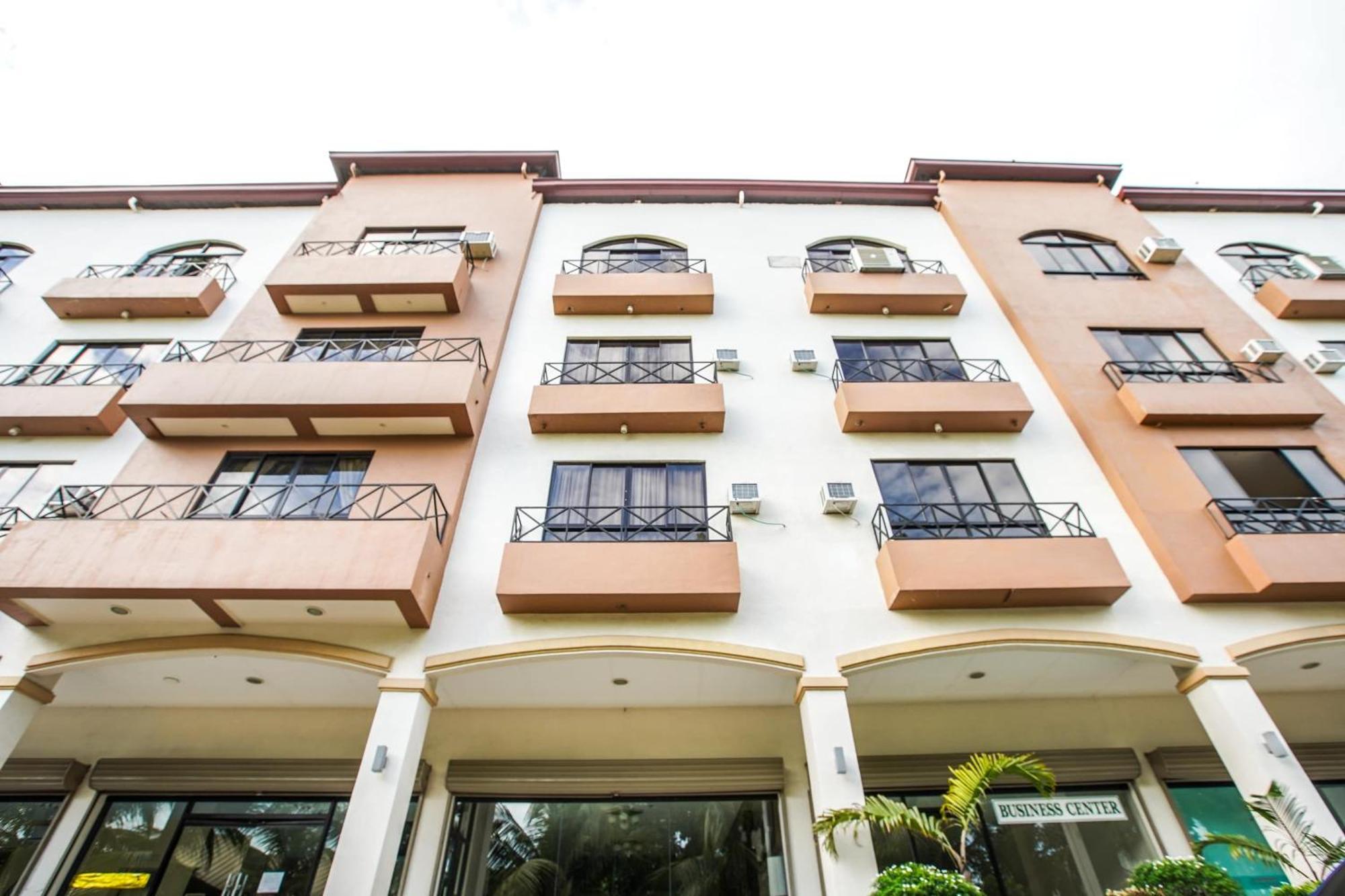 Oyo 236 Hotel Edmundo Pototan Exterior photo